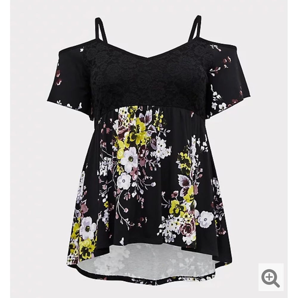 Sz. 0 Off the shoulder Torrid Top NWT